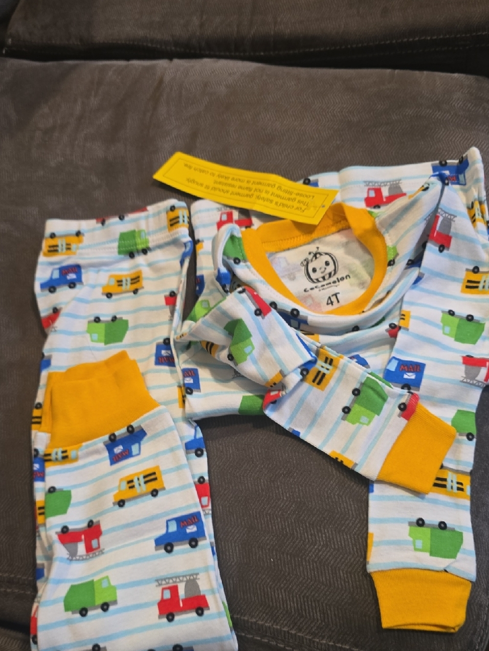 Kids Yellow-Trim Cotton Pajama Set with Vehicle Print - 4T